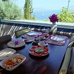 Saranda Söğüt