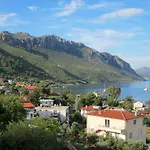 Konukevi Saranda 2*