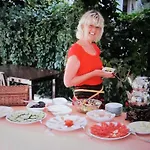 Konukevi Saranda Söğüt