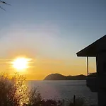 Konukevi Saranda 2*