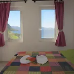 Konukevi Saranda 2*