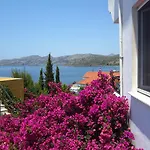 Saranda Konukevi Söğüt