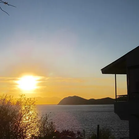 Pensionat Saranda 2*